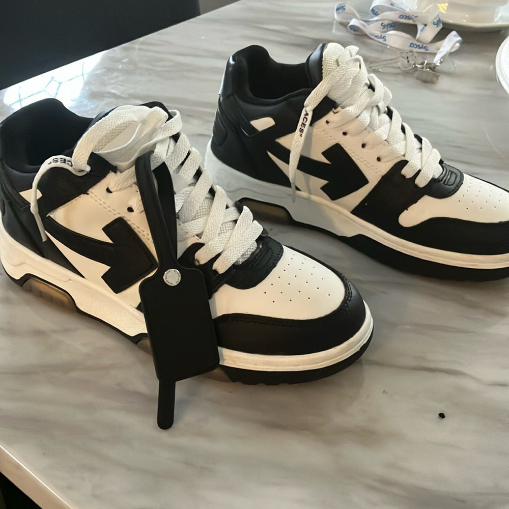 off whites black & white